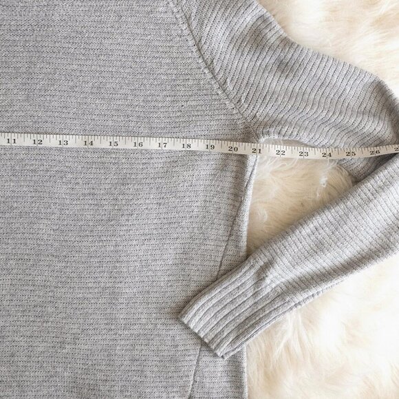 Old Navy Sweater Sz M Gray Marl Lightweight Knit Long Sleeve Boatneck Textured - Picture 4 of 5